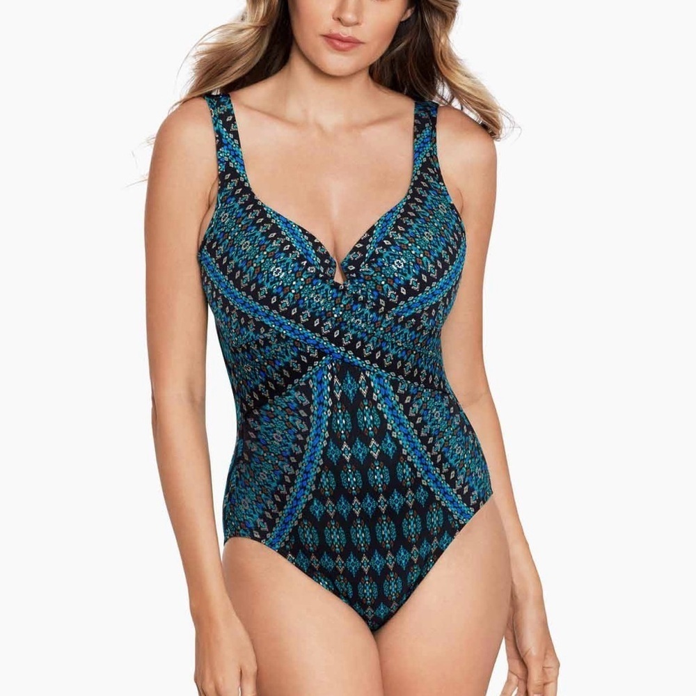 NWOT Miraclesuit Criss Cross Escape One-Piece Swimsuit Size 8 – Tummy Control